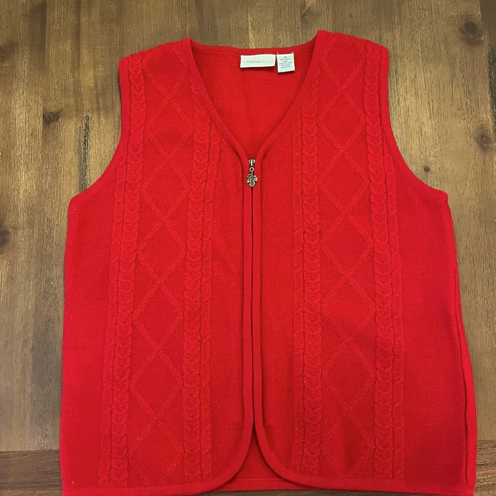 100% Wool vest Red full zip